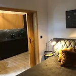 Julius Apartment